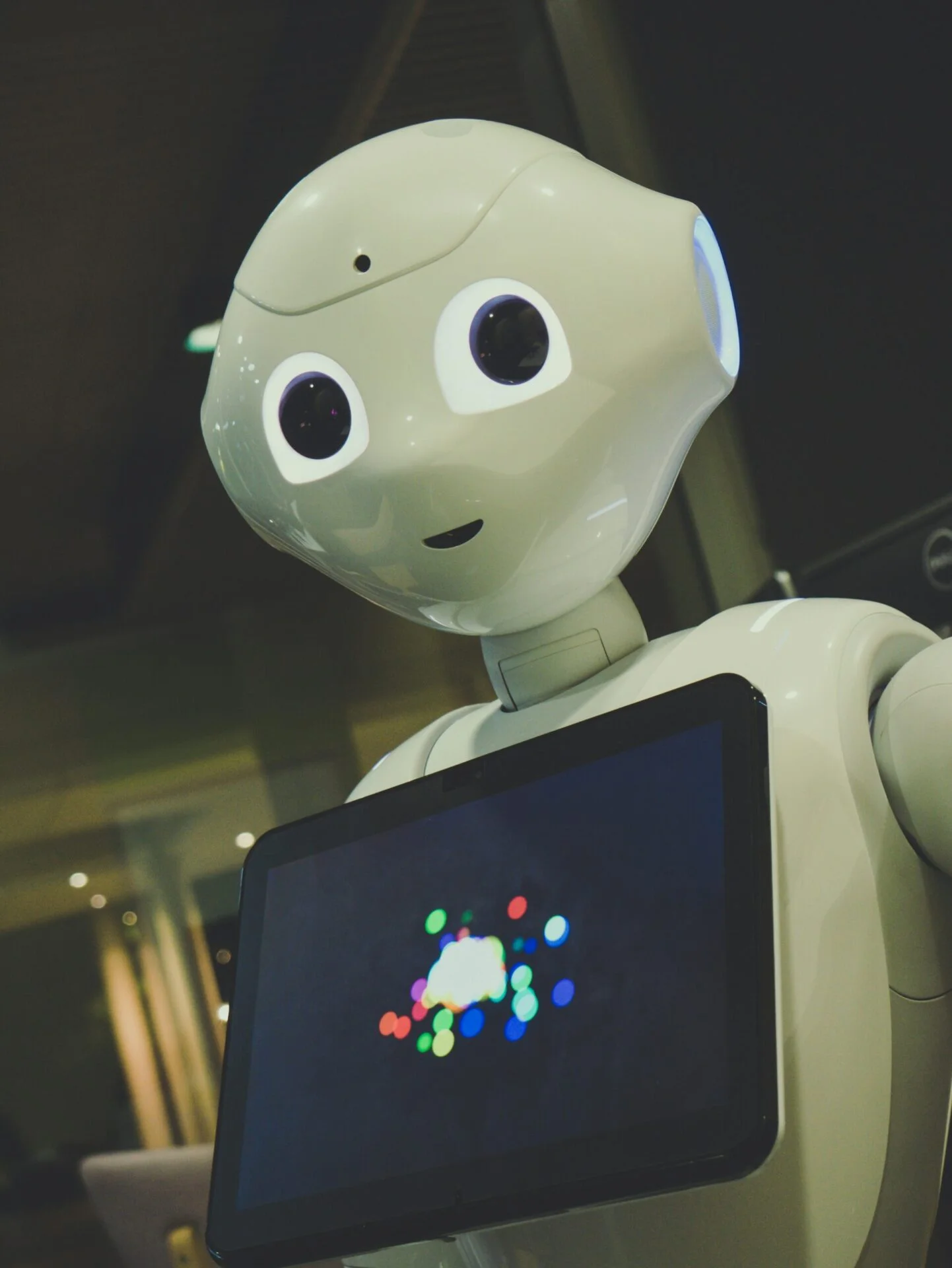 The Benefits and Risks of Using Artificial Intelligence Solutions in Business